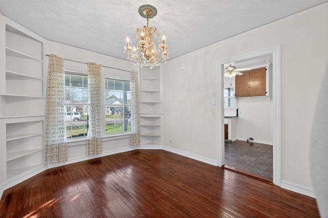 2904 Marigold Avenue, Fort Worth, TX 76111