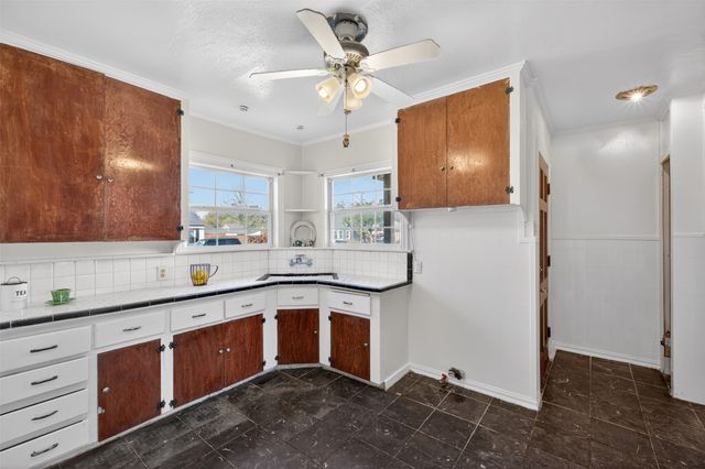 2904 Marigold Avenue, Fort Worth, TX 76111