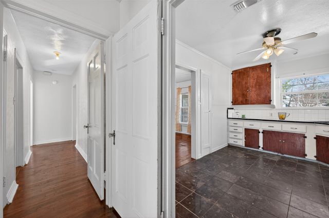 2904 Marigold Avenue, Fort Worth, TX 76111