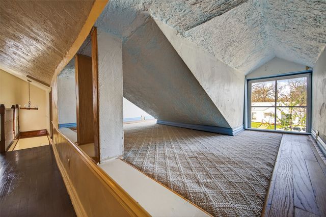 2904 Marigold Avenue, Fort Worth, TX 76111