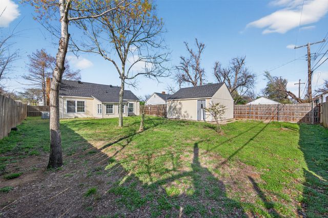 2904 Marigold Avenue, Fort Worth, TX 76111