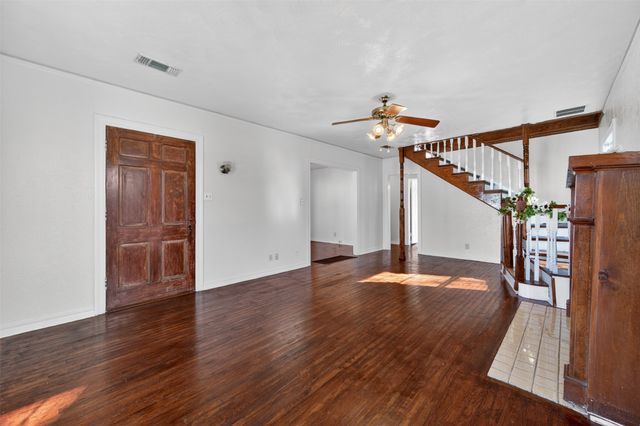 2904 Marigold Avenue, Fort Worth, TX 76111