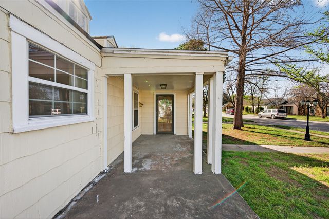 2904 Marigold Avenue, Fort Worth, TX 76111