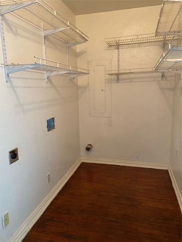 2904 Marigold Avenue, Fort Worth, TX 76111