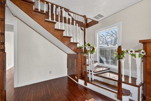 2904 Marigold Avenue, Fort Worth, TX 76111