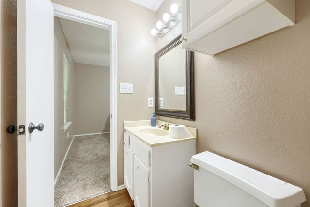 5901 Guildwood Drive, Arlington, TX 76017