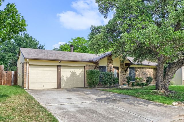 5901 Guildwood Drive, Arlington, TX 76017