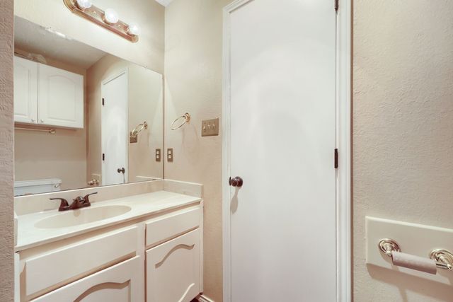 5901 Guildwood Drive, Arlington, TX 76017