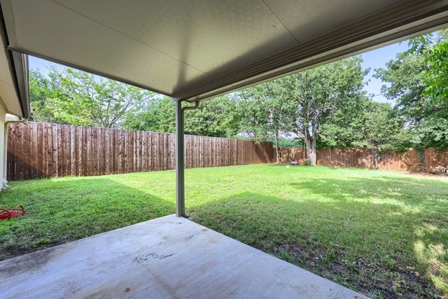 5901 Guildwood Drive, Arlington, TX 76017