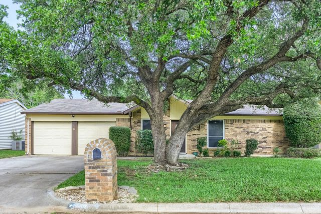 5901 Guildwood Drive, Arlington, TX 76017