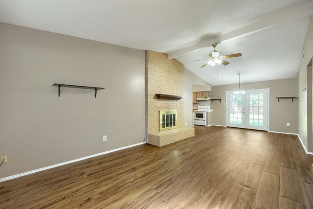5901 Guildwood Drive, Arlington, TX 76017
