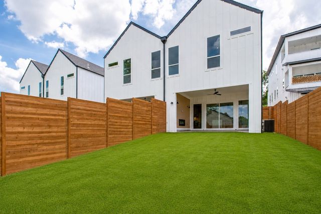 1845 Pollard Street, Dallas, TX 75208