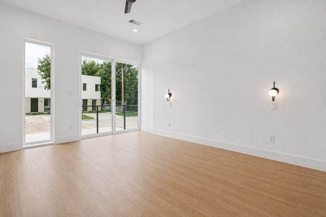 1845 Pollard Street, Dallas, TX 75208