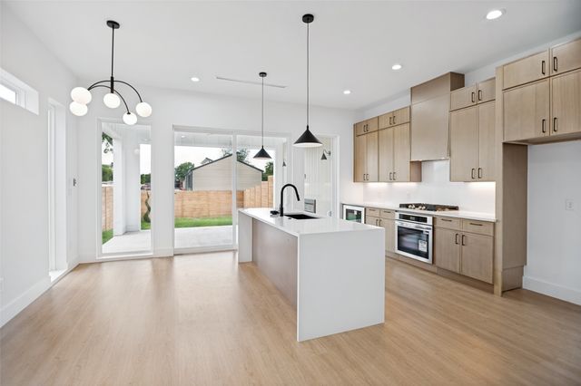 1845 Pollard Street, Dallas, TX 75208