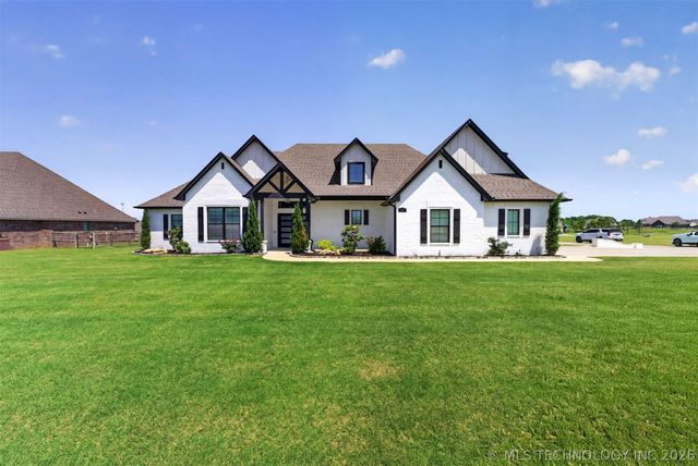 8202 N 150th East Avenue, Owasso, OK 74055