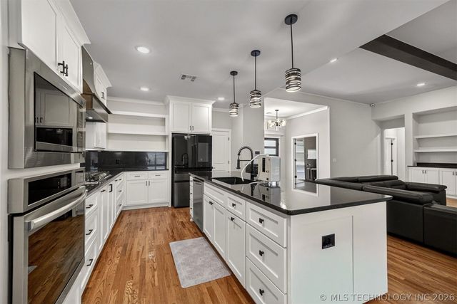 8202 N 150th East Avenue, Owasso, OK 74055