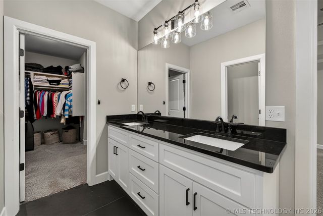 8202 N 150th East Avenue, Owasso, OK 74055