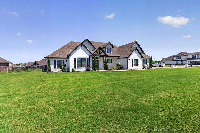 8202 N 150th East Avenue, Owasso, OK 74055