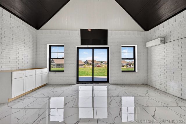 8202 N 150th East Avenue, Owasso, OK 74055