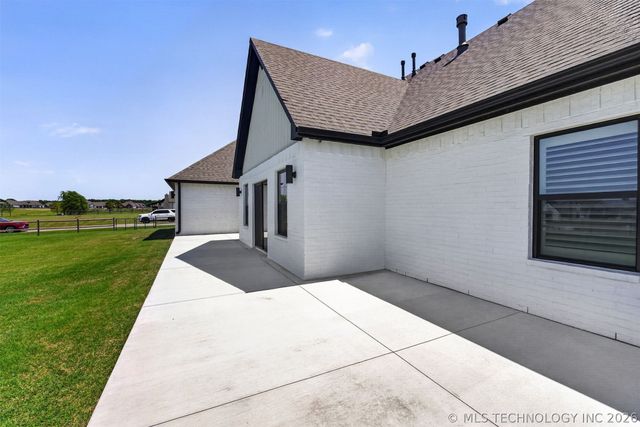 8202 N 150th East Avenue, Owasso, OK 74055
