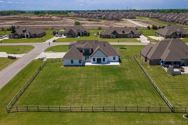 8202 N 150th East Avenue, Owasso, OK 74055