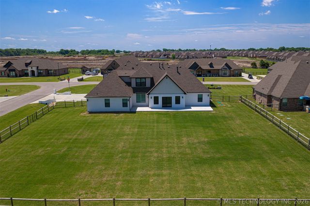 8202 N 150th East Avenue, Owasso, OK 74055