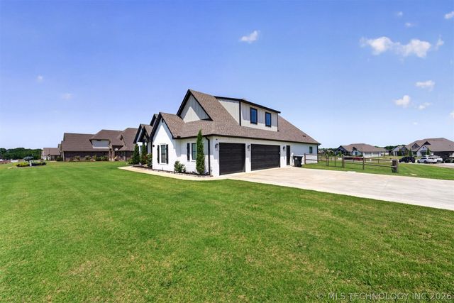 8202 N 150th East Avenue, Owasso, OK 74055