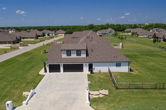 8202 N 150th East Avenue, Owasso, OK 74055