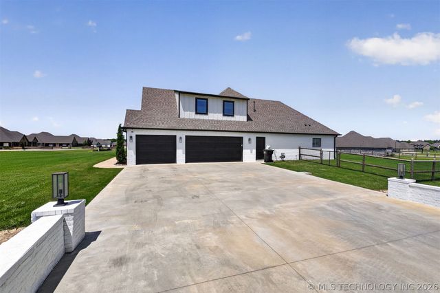 8202 N 150th East Avenue, Owasso, OK 74055