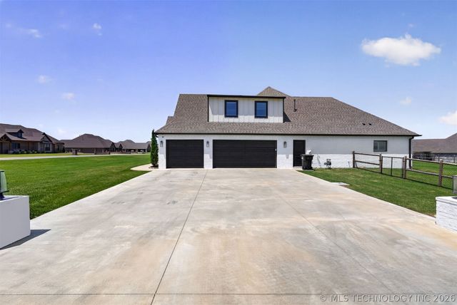 8202 N 150th East Avenue, Owasso, OK 74055