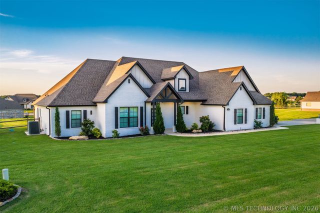 8202 N 150th East Avenue, Owasso, OK 74055