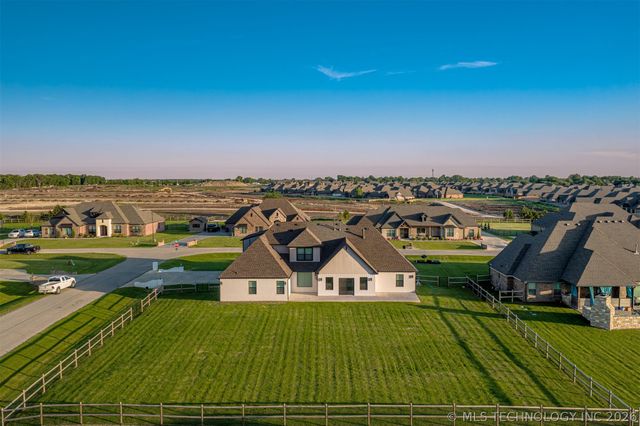 8202 N 150th East Avenue, Owasso, OK 74055