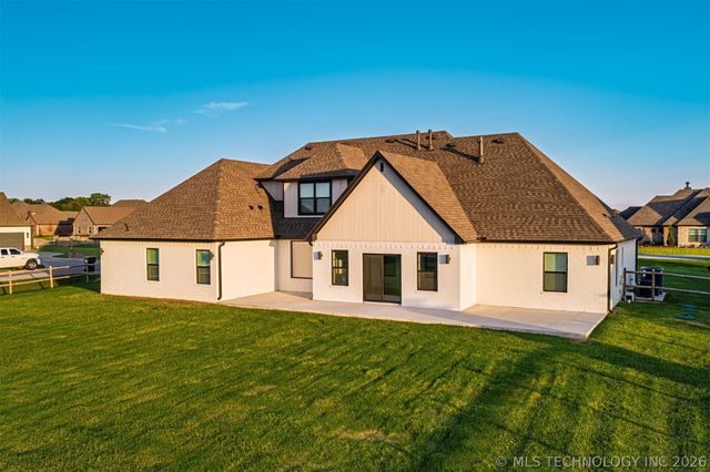 8202 N 150th East Avenue, Owasso, OK 74055
