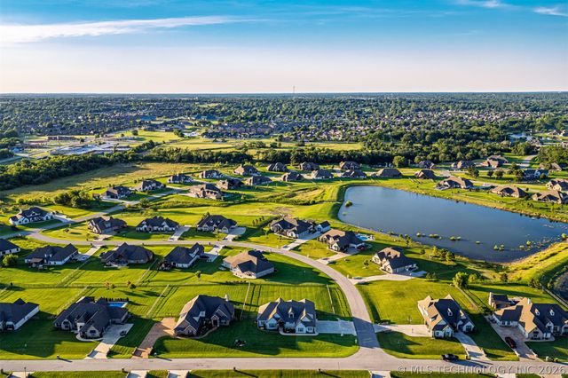 8202 N 150th East Avenue, Owasso, OK 74055