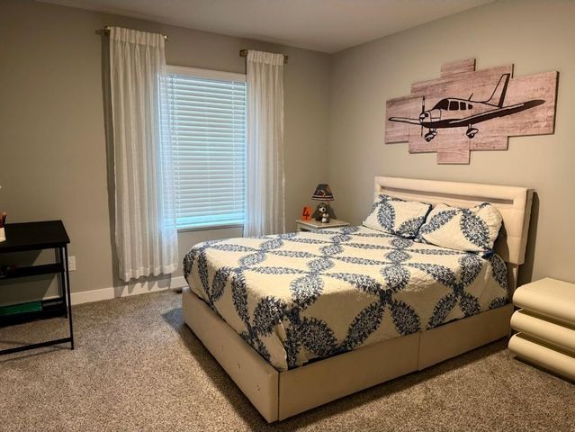 8345 Shire Trail, Woodbury, MN 55129