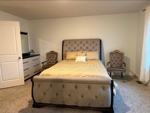 8345 Shire Trail, Woodbury, MN 55129