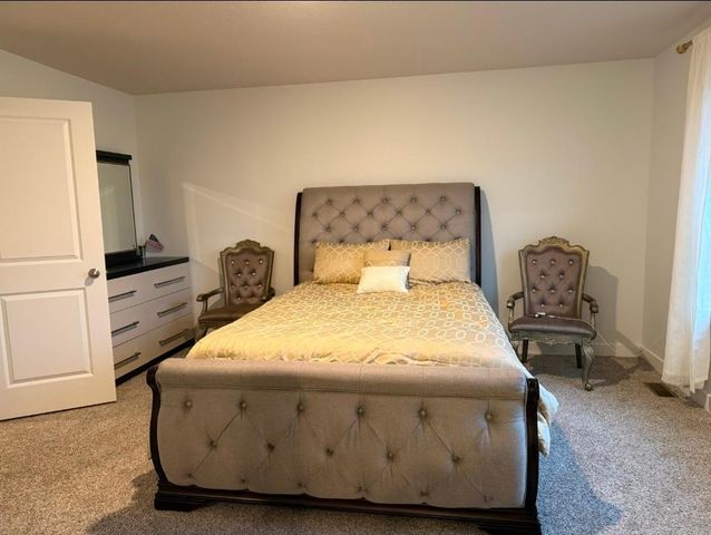 8345 Shire Trail, Woodbury, MN 55129