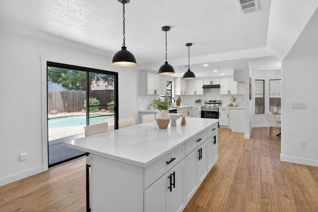 7001 Fall Way, Elk Grove, CA 95758