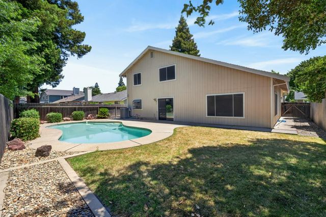 7001 Fall Way, Elk Grove, CA 95758