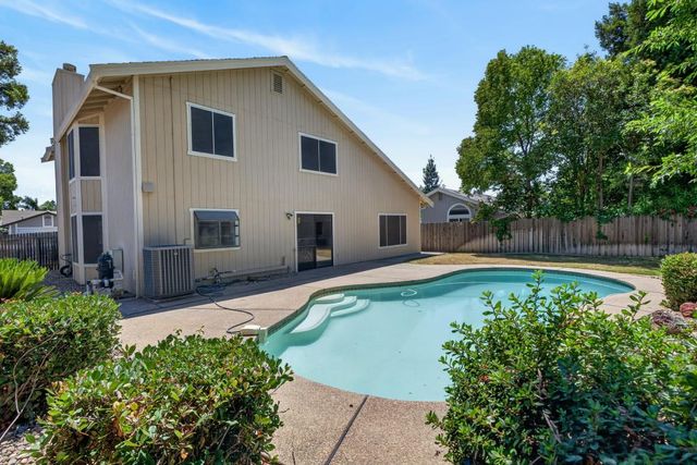 7001 Fall Way, Elk Grove, CA 95758