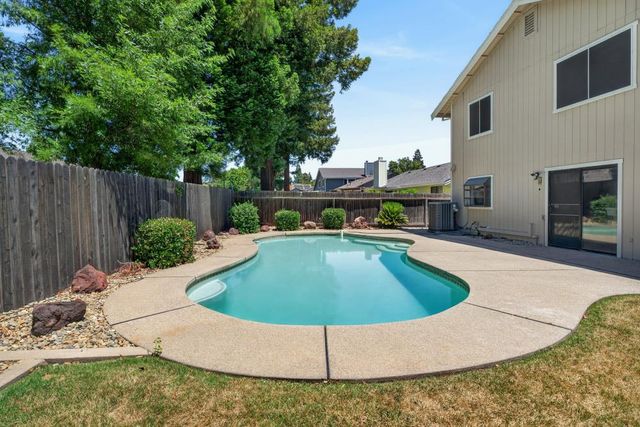 7001 Fall Way, Elk Grove, CA 95758