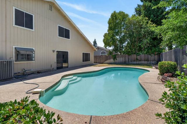 7001 Fall Way, Elk Grove, CA 95758