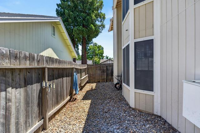 7001 Fall Way, Elk Grove, CA 95758