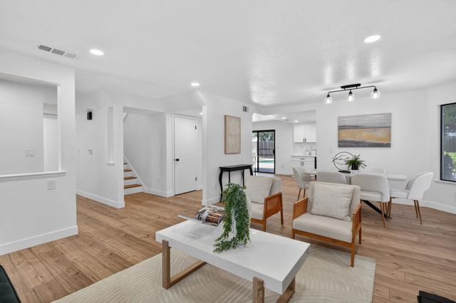 7001 Fall Way, Elk Grove, CA 95758