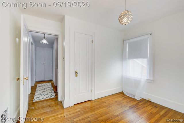 6464 Coleman Street, Dearborn, MI 48126