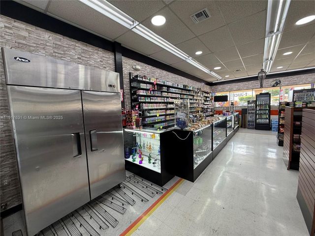 9510 SW 137TH AVE, Miami, FL 33186