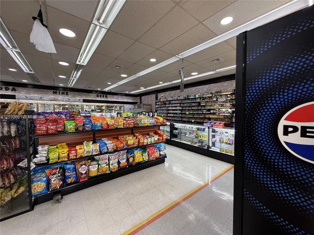 9510 SW 137TH AVE, Miami, FL 33186