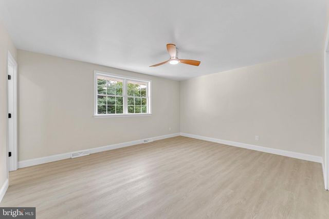 1869 MONARCH LN, Vineland, NJ 08361