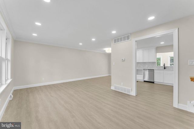 1869 MONARCH LN, Vineland, NJ 08361