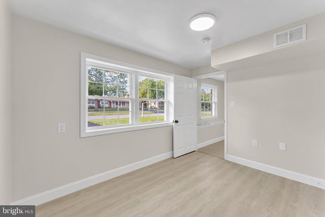 1869 MONARCH LN, Vineland, NJ 08361